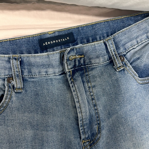 Good Condition and SUPER comfortable Aeropostale Jeans - Picture 2 of 5